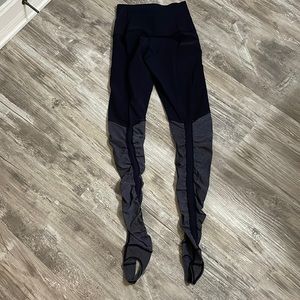 Lululemon yoga pants